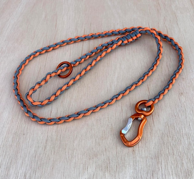 Paracord 4 Strand Lead with Aluminium Carabiner