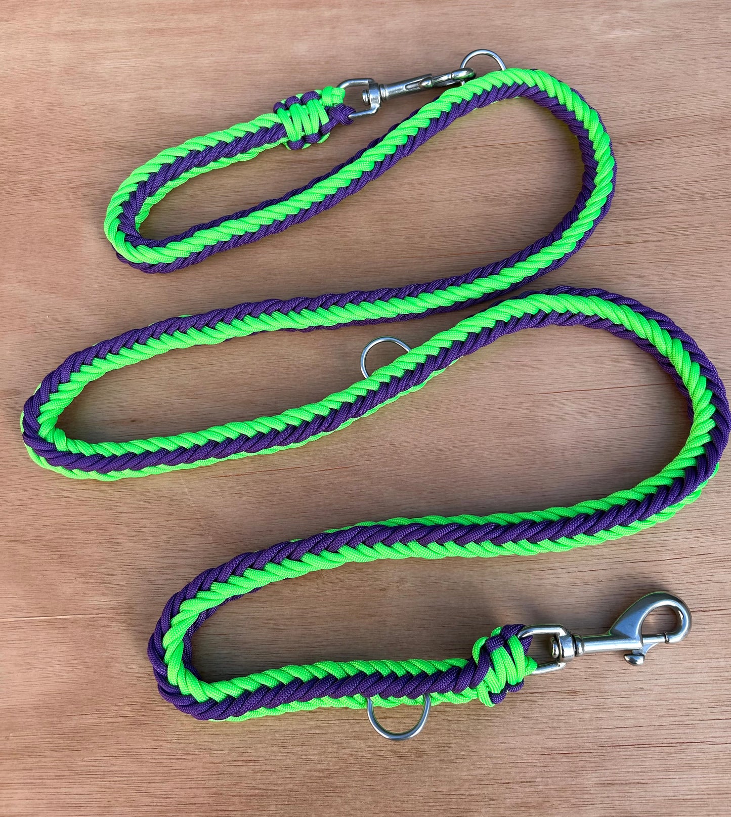 Chunky Paracord Folding Police Lead with Stainless Steel Trigger Hooks