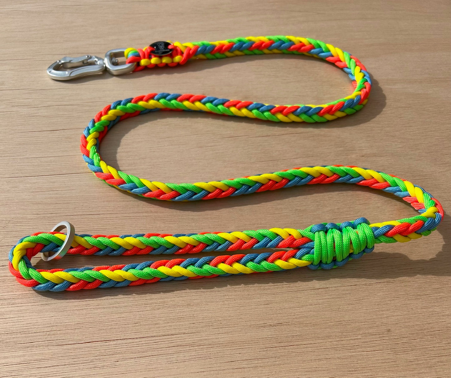Paracord Lead with Aluminium Carabiner