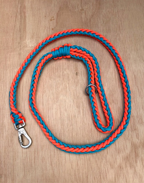Paracord Lead with Manual Locking Carabiner
