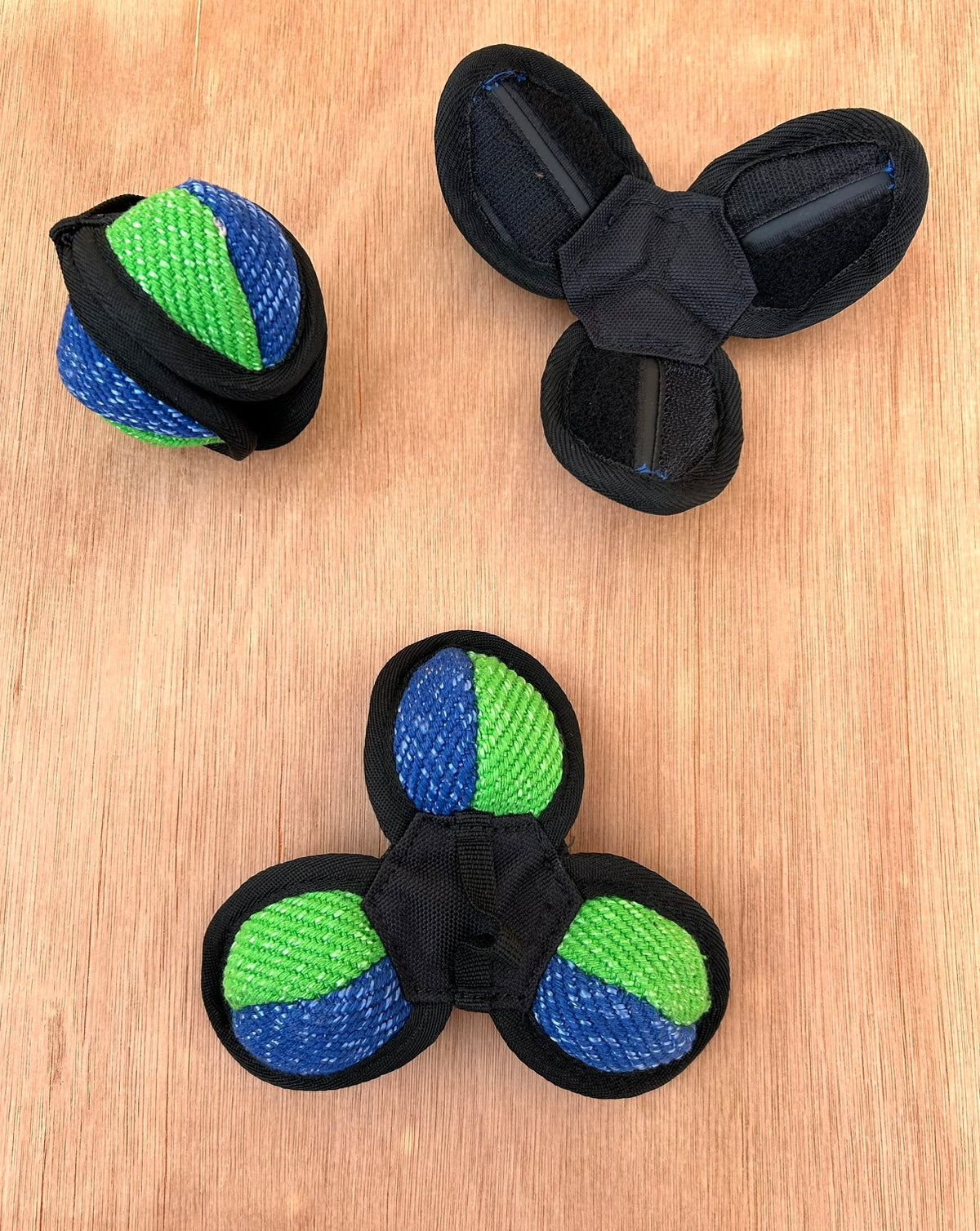 Clam Lotus Dog Treat Ball