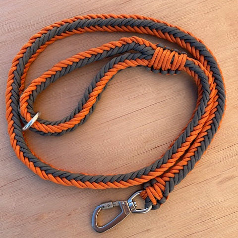 Chunky Paracord Lead with 75mm Push Lock Carabiner